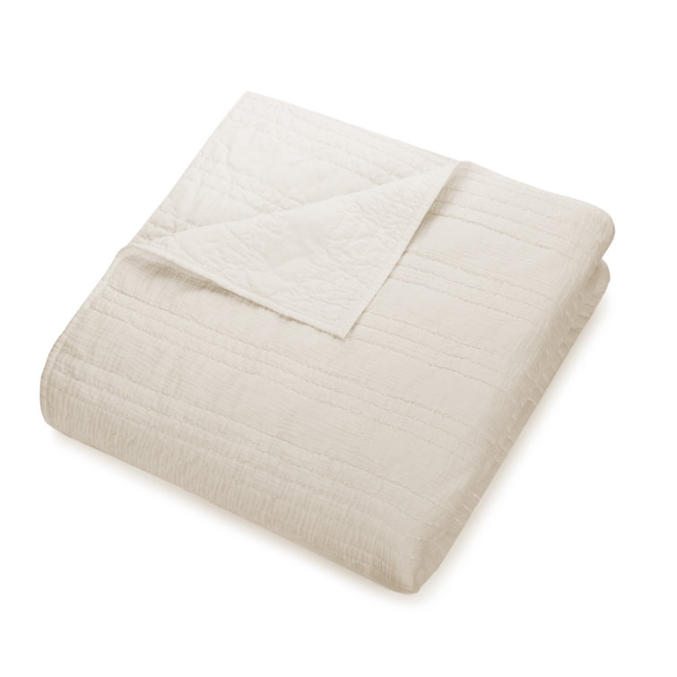 Single best sale quilted blanket